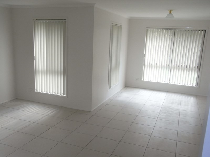 35 Dove Tree Crescent, Sinnamon Park QLD 4073