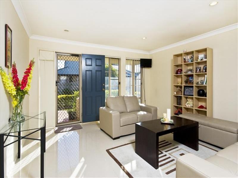 26 Chelsea Place, Forest Lake QLD 4078