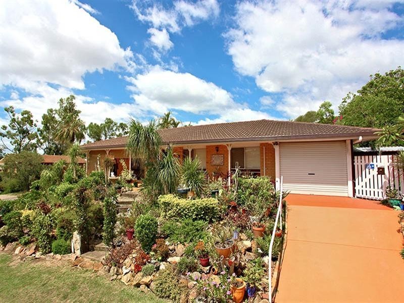 2 Flag Street, Jamboree Heights QLD 4074