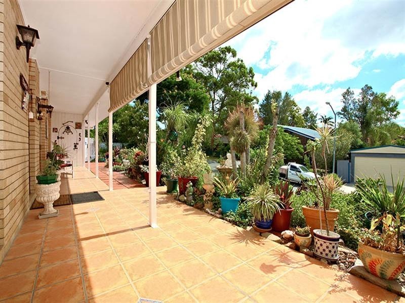 2 Flag Street, Jamboree Heights QLD 4074