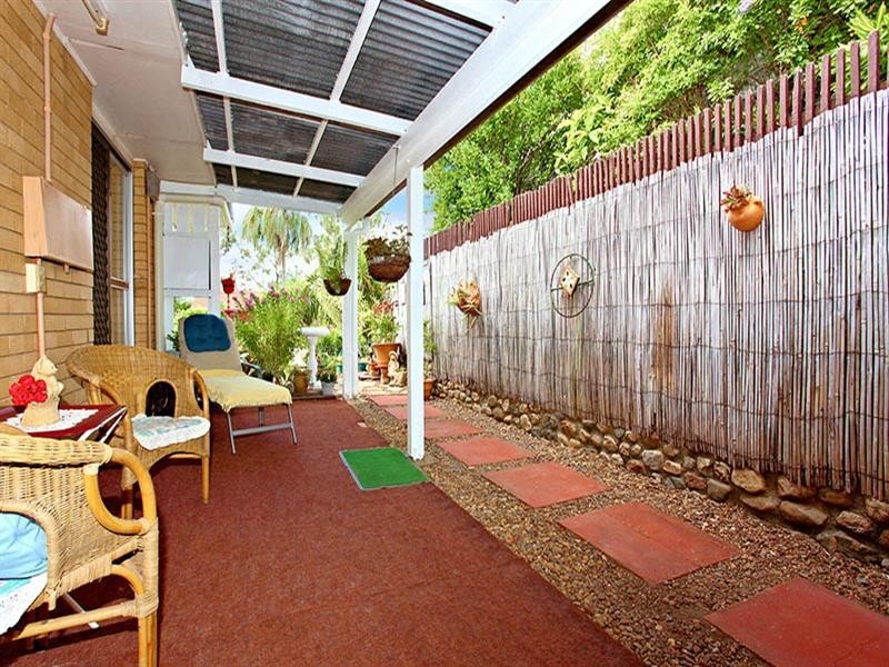 2 Flag Street, Jamboree Heights QLD 4074