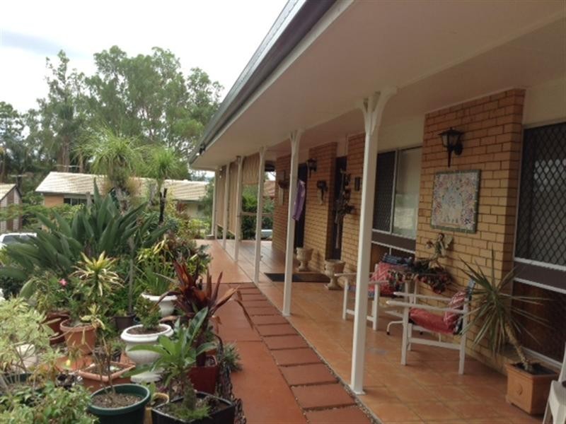 2 Flag Street, Jamboree Heights QLD 4074