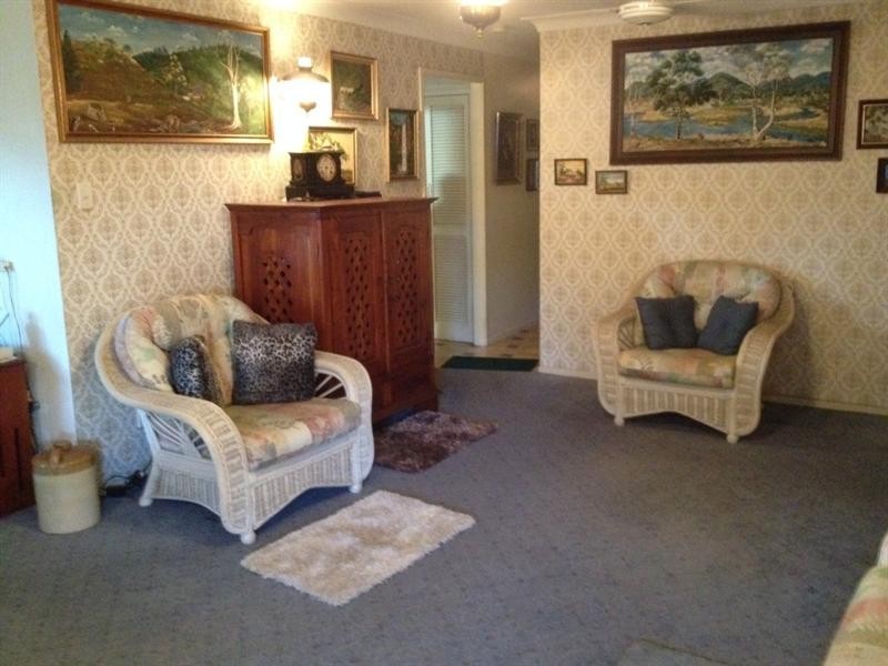 2 Flag Street, Jamboree Heights QLD 4074