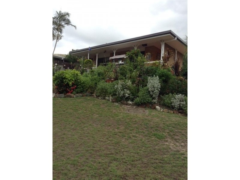 2 Flag Street, Jamboree Heights QLD 4074