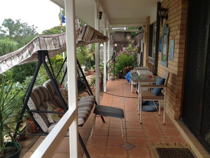 2 Flag Street, Jamboree Heights QLD 4074