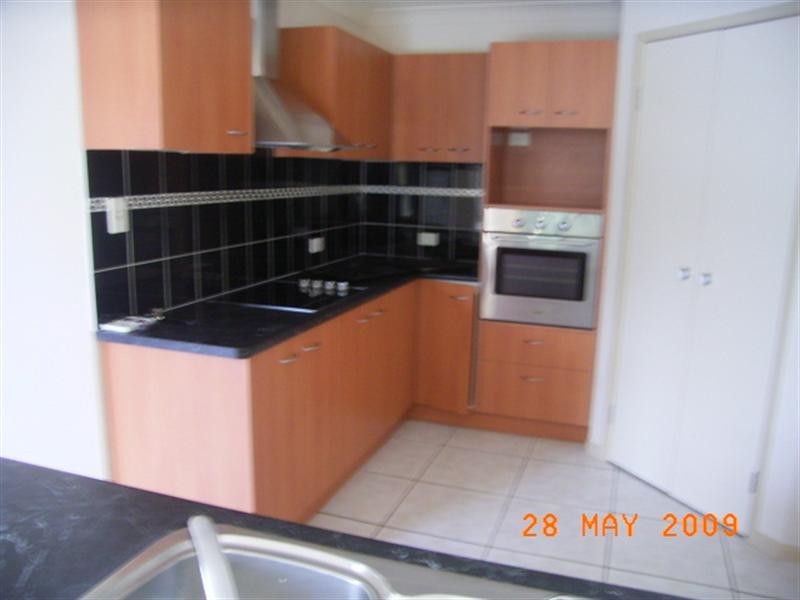 Seventeen Mile Rocks QLD 4073