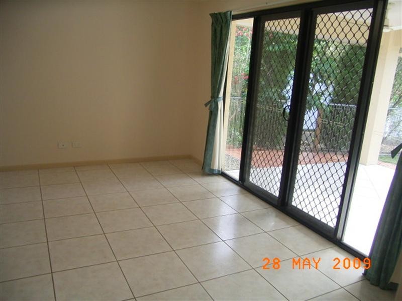 Seventeen Mile Rocks QLD 4073