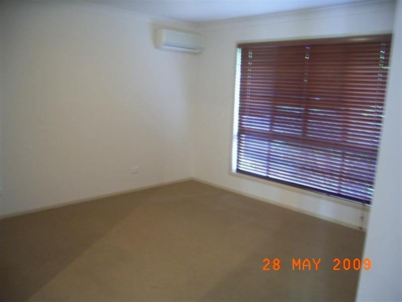 Seventeen Mile Rocks QLD 4073