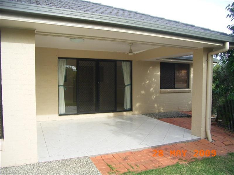 Seventeen Mile Rocks QLD 4073