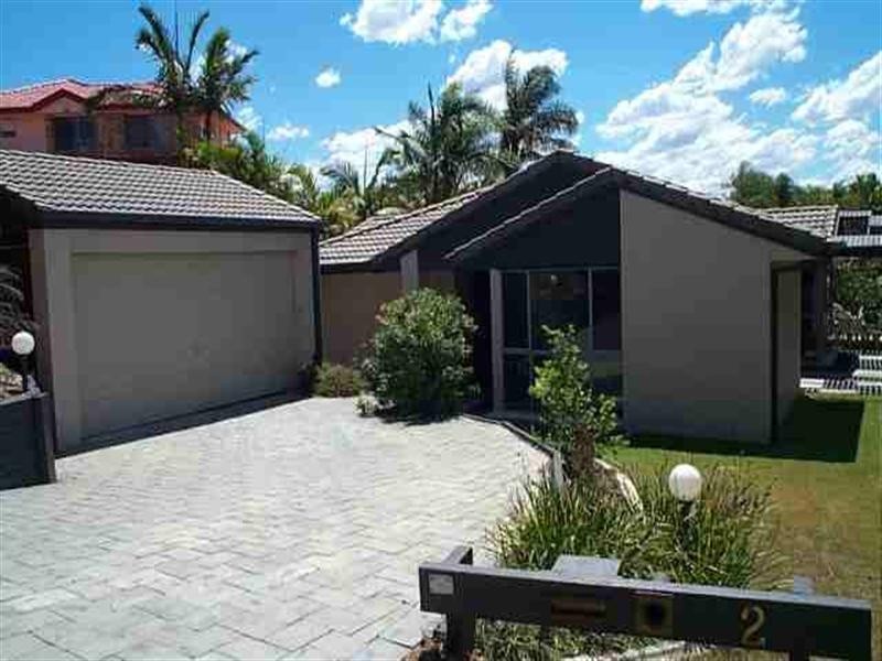 2 Allamanda Court, Sinnamon Park QLD 4073