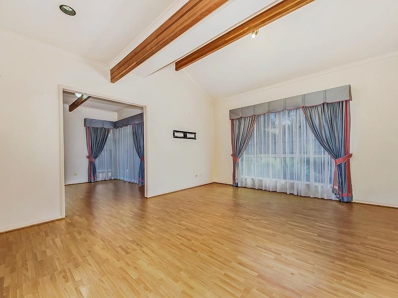 Mount Ommaney QLD 4074