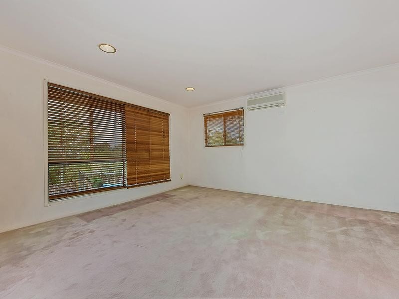 Mount Ommaney QLD 4074