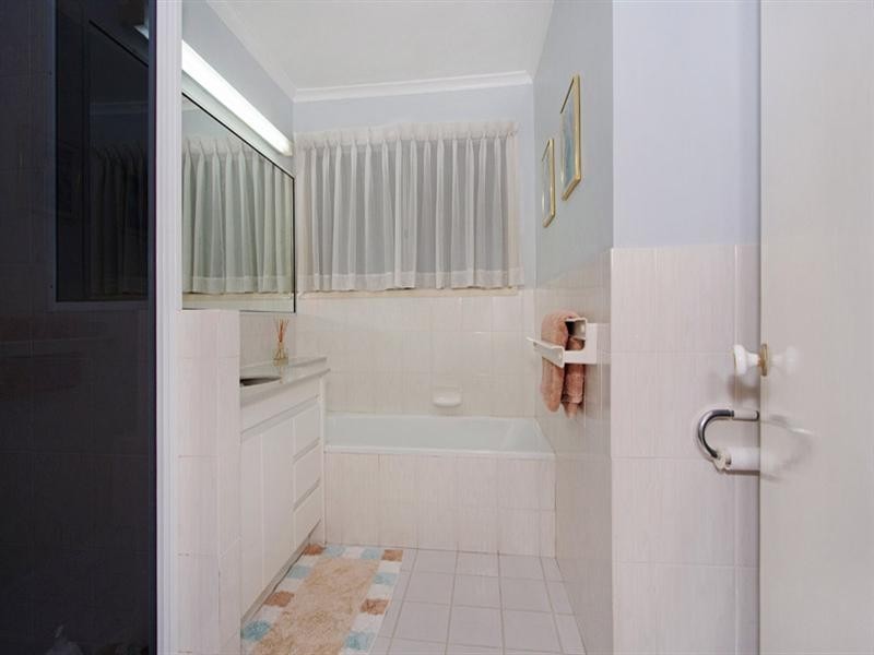 7 oron Close, Westlake QLD 4074