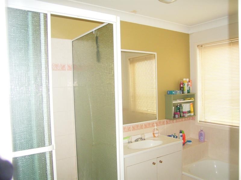 1 Glider Close, Doolandella QLD 4077