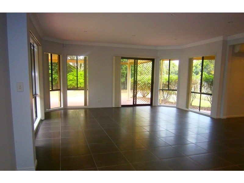 Sinnamon Park QLD 4073