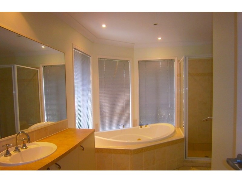 Sinnamon Park QLD 4073