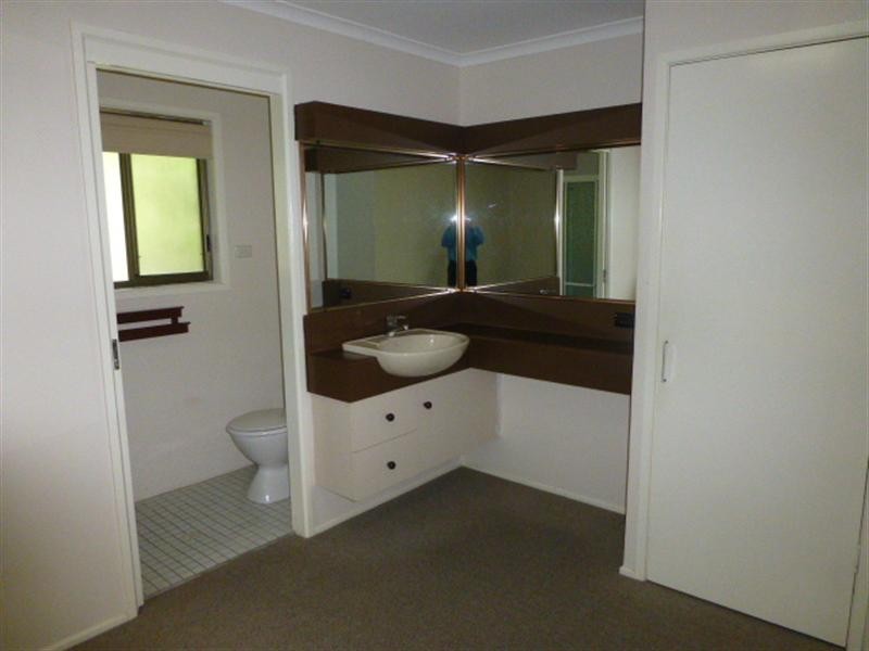 Chapel Hill QLD 4069