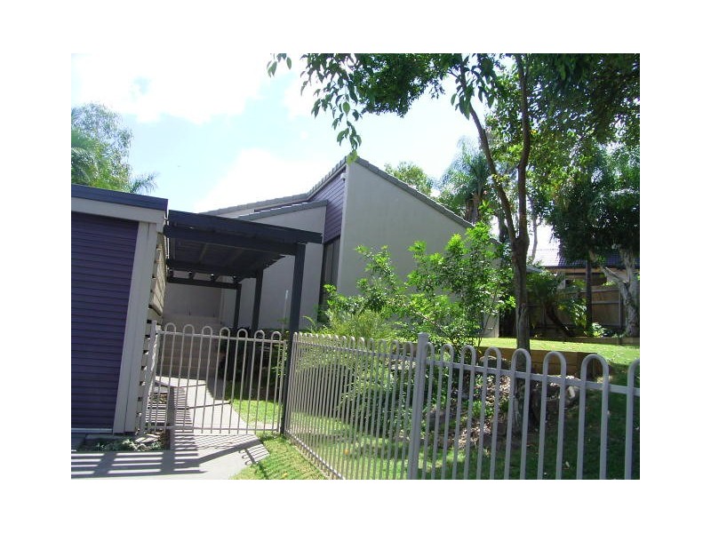 Mount Ommaney QLD 4074