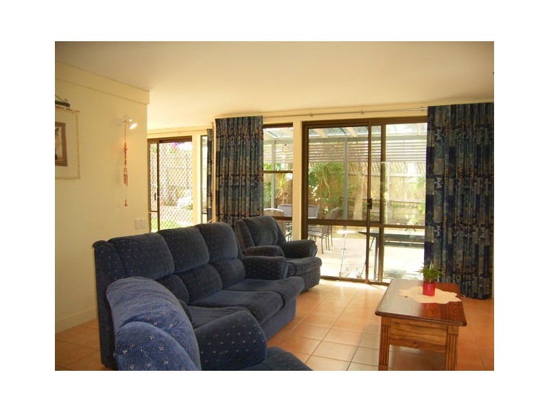 Mount Ommaney QLD 4074