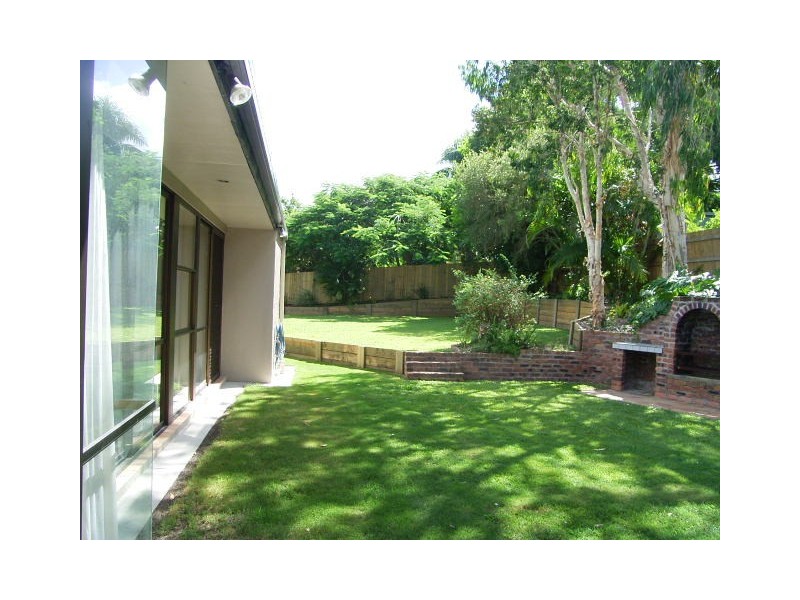 Mount Ommaney QLD 4074