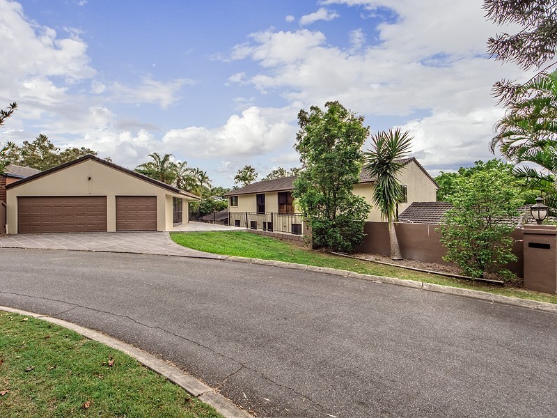 Mount Ommaney QLD 4074