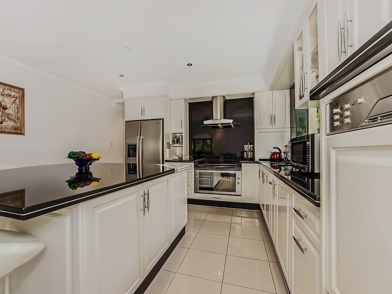 Mount Ommaney QLD 4074