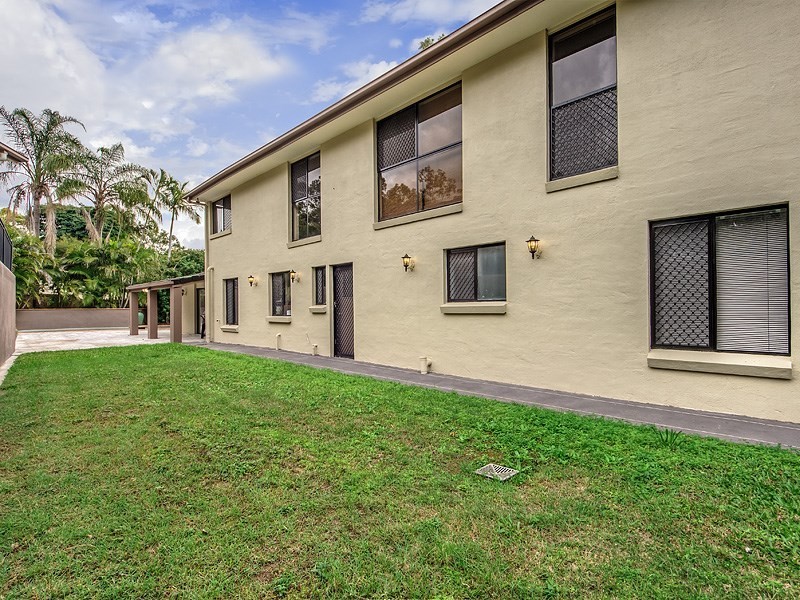 Mount Ommaney QLD 4074