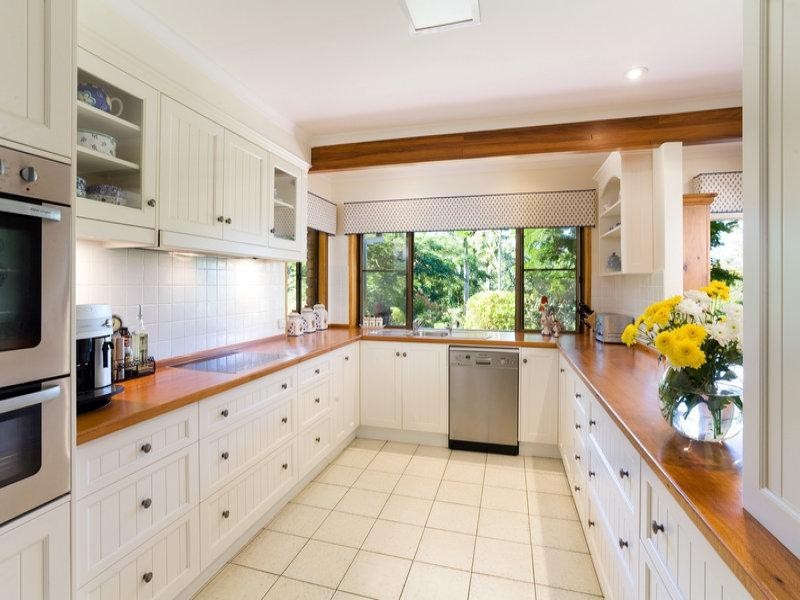 Mount Ommaney QLD 4074