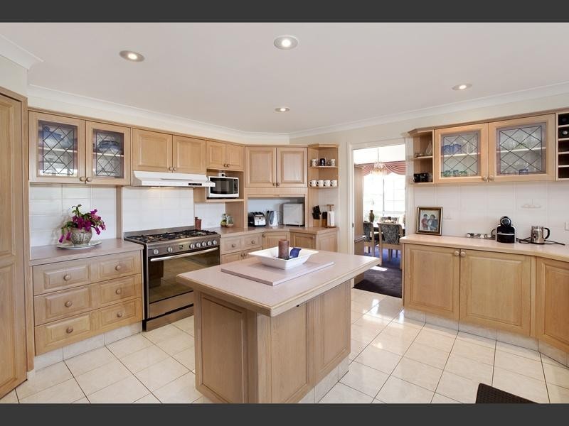 Mount Ommaney QLD 4074