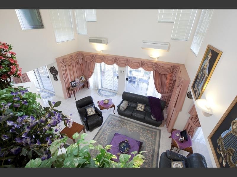 Mount Ommaney QLD 4074