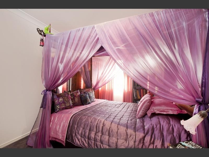 Mount Ommaney QLD 4074