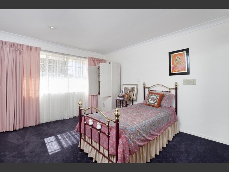 Mount Ommaney QLD 4074