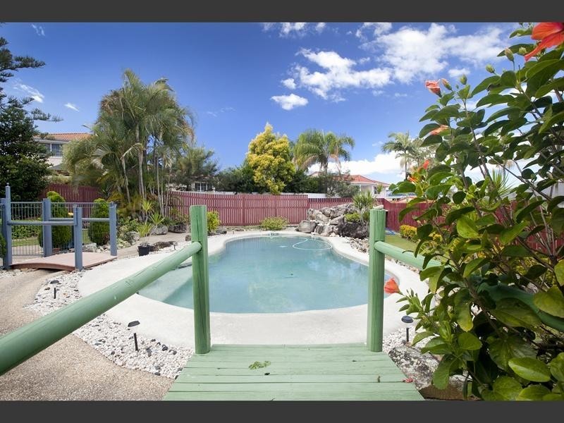 Mount Ommaney QLD 4074