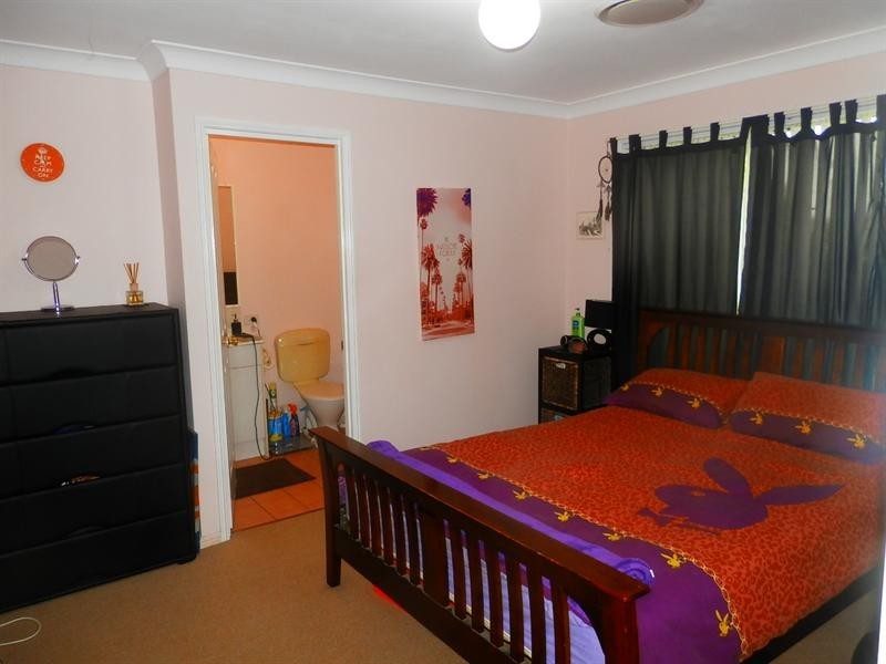 4 Bowerbird Close, Doolandella QLD 4077