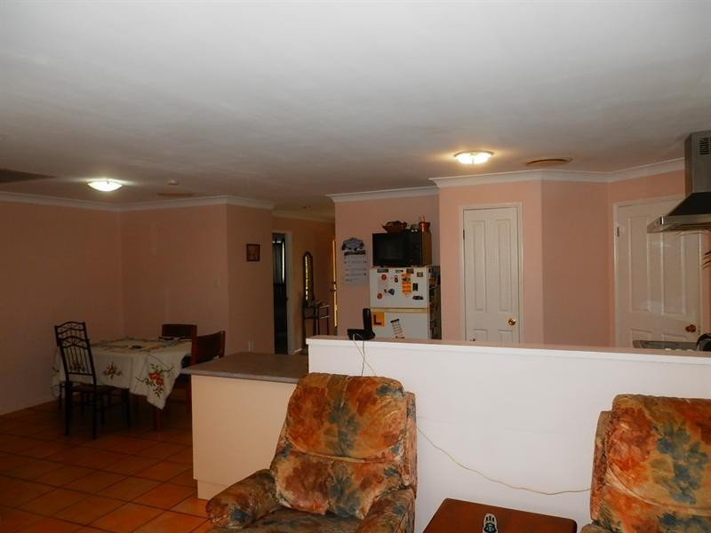 4 Bowerbird Close, Doolandella QLD 4077