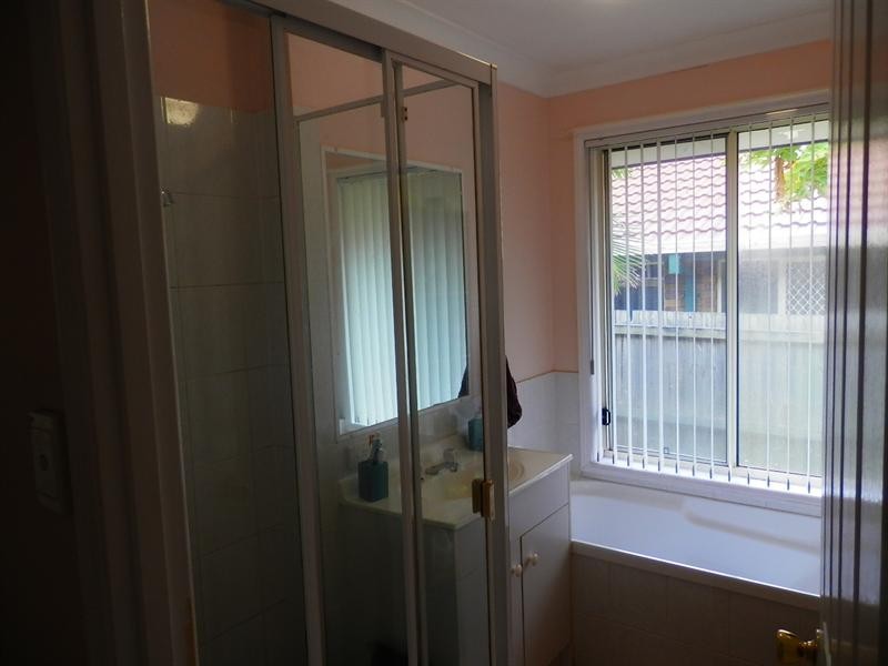 4 Bowerbird Close, Doolandella QLD 4077