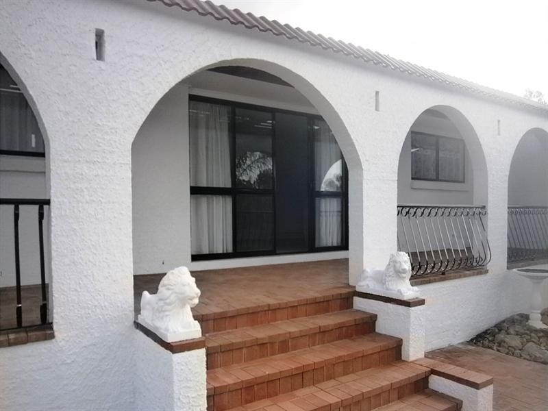 Mount Ommaney QLD 4074