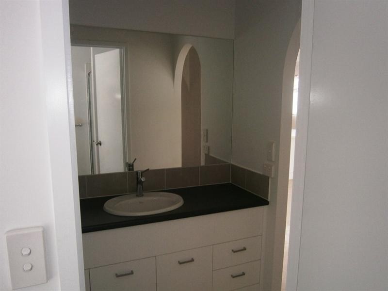 Mount Ommaney QLD 4074