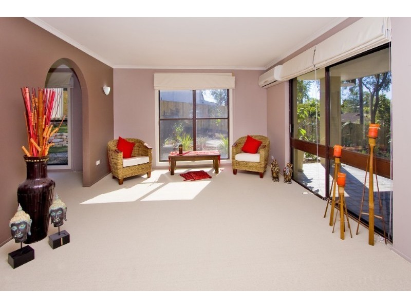 Mount Ommaney QLD 4074
