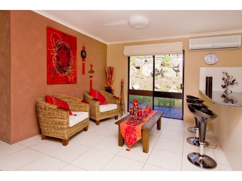 Mount Ommaney QLD 4074