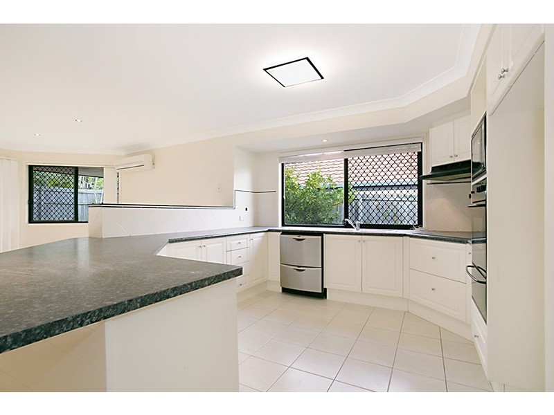 30 Bellfield Place, Westlake QLD 4074