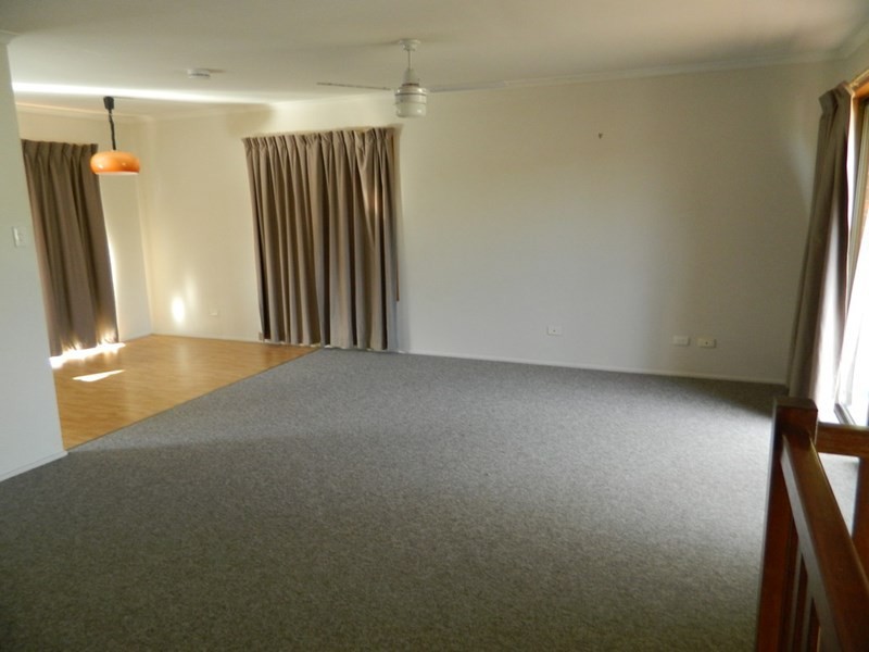 33 Loddon Street, Riverhills QLD 4074