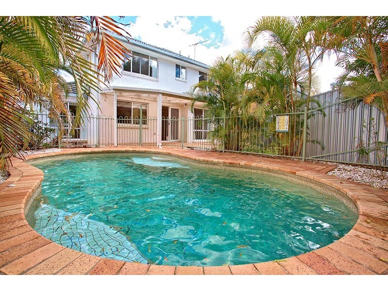 37 Balaton Street, Westlake QLD 4074