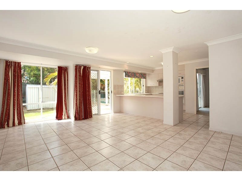 37 Balaton Street, Westlake QLD 4074