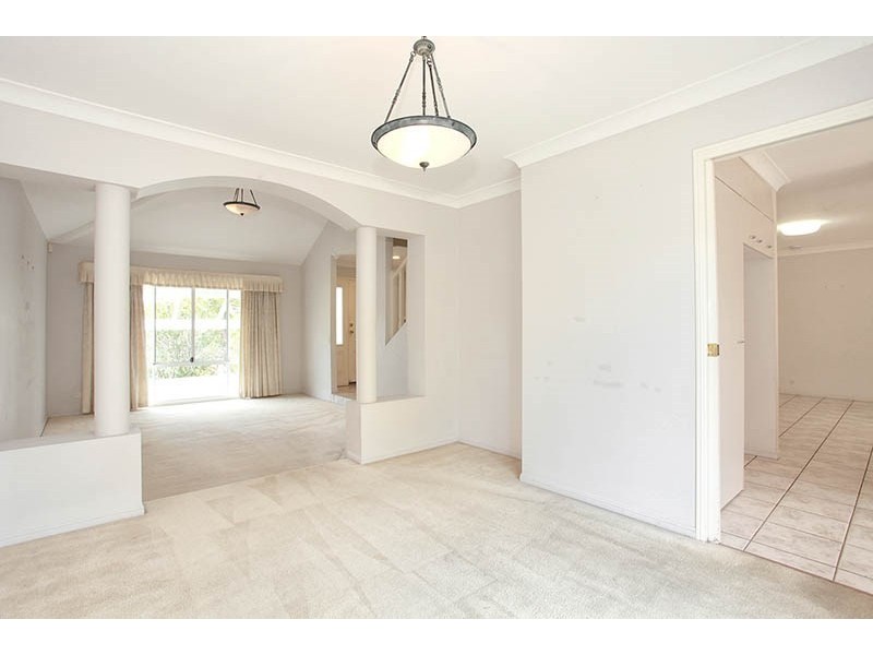 37 Balaton Street, Westlake QLD 4074