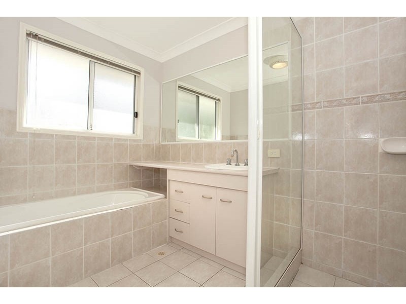 37 Balaton Street, Westlake QLD 4074