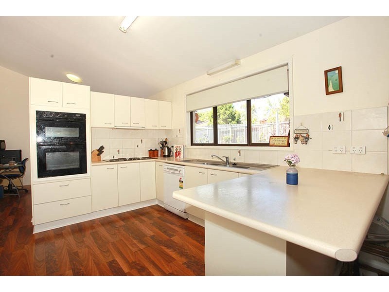 1 Tolaga, Westlake QLD 4074