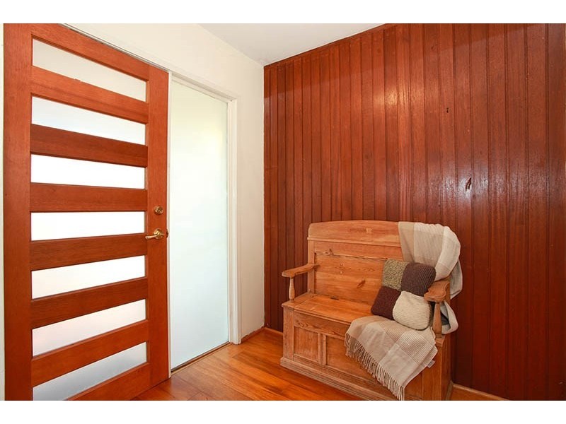 1 Tolaga, Westlake QLD 4074