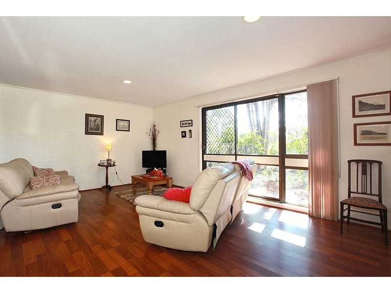 1 Tolaga, Westlake QLD 4074
