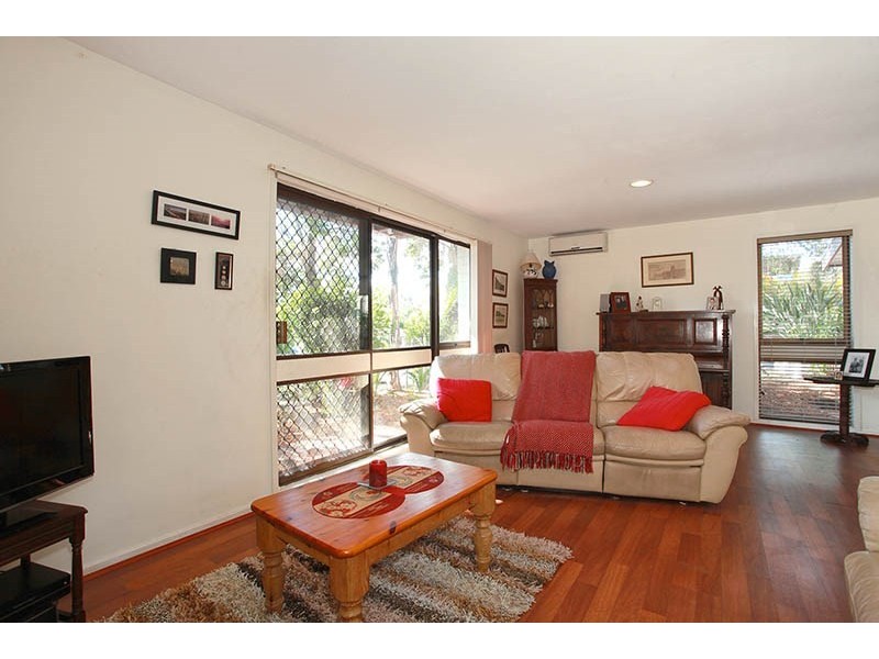 1 Tolaga, Westlake QLD 4074